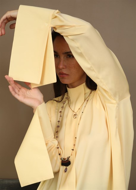 Blouse with accent cuffs - photo 10195