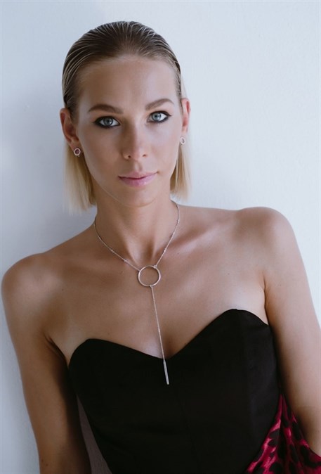 Necklace tie with a circle in the middle - photo 12213