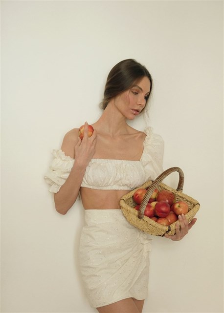 Milk skirt top with flashlight sleeves - photo 12981