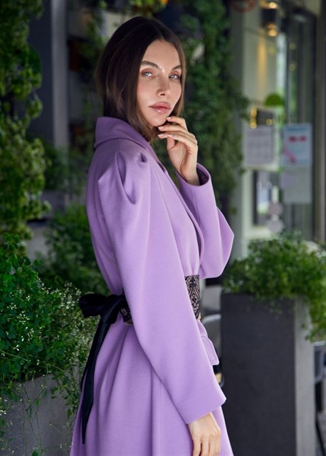 wool coat with silk belt - photo 14124