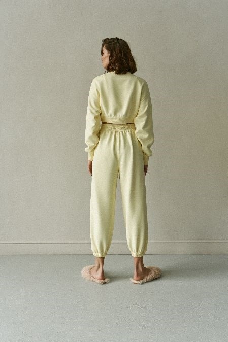 Knitted suit with joggers and short sweatshirt - photo 15555