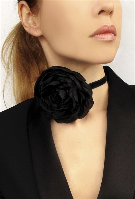 choker with rose - photo 20066