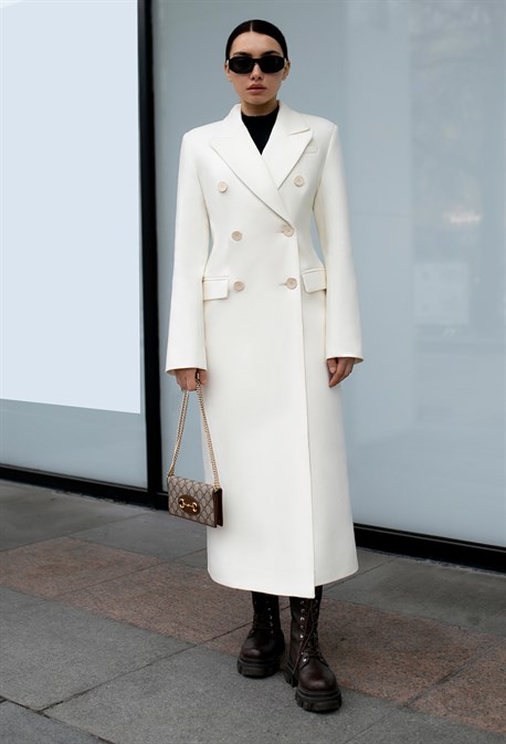 White fitted coat - photo 31732