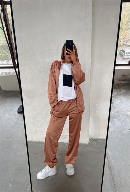 joggers - photo 32393