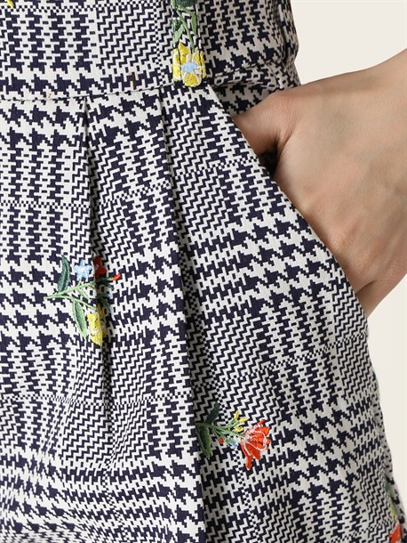 Shorts - photo 32859