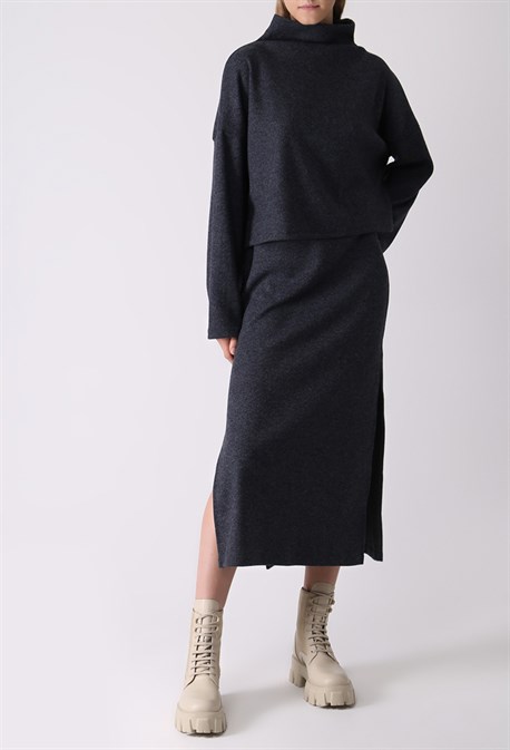 Knitted suit - photo 33001