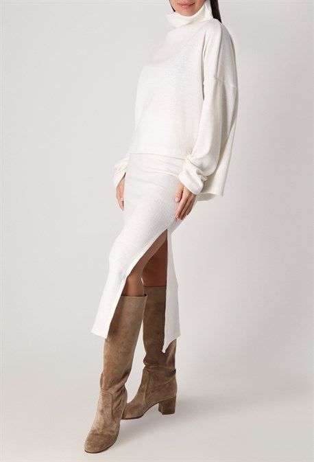 Knitted suit - photo 33060