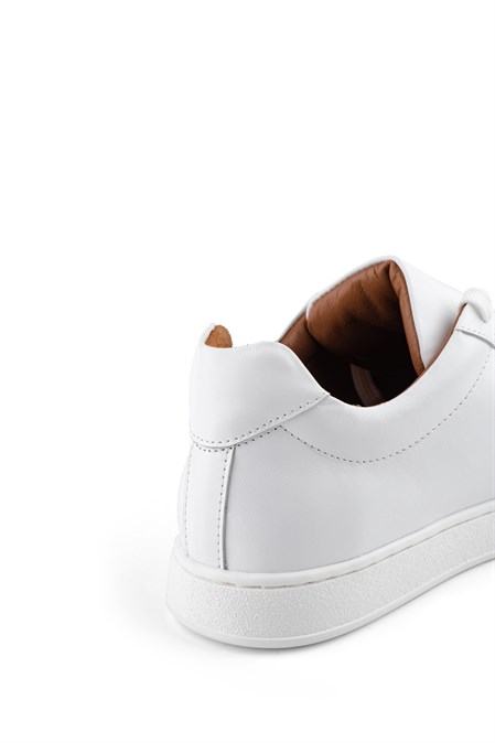 Sneakers - photo 33538