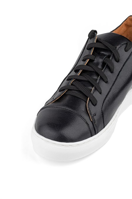 Sneakers - photo 33550