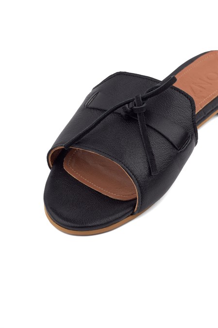 Beach shoes - photo 33564