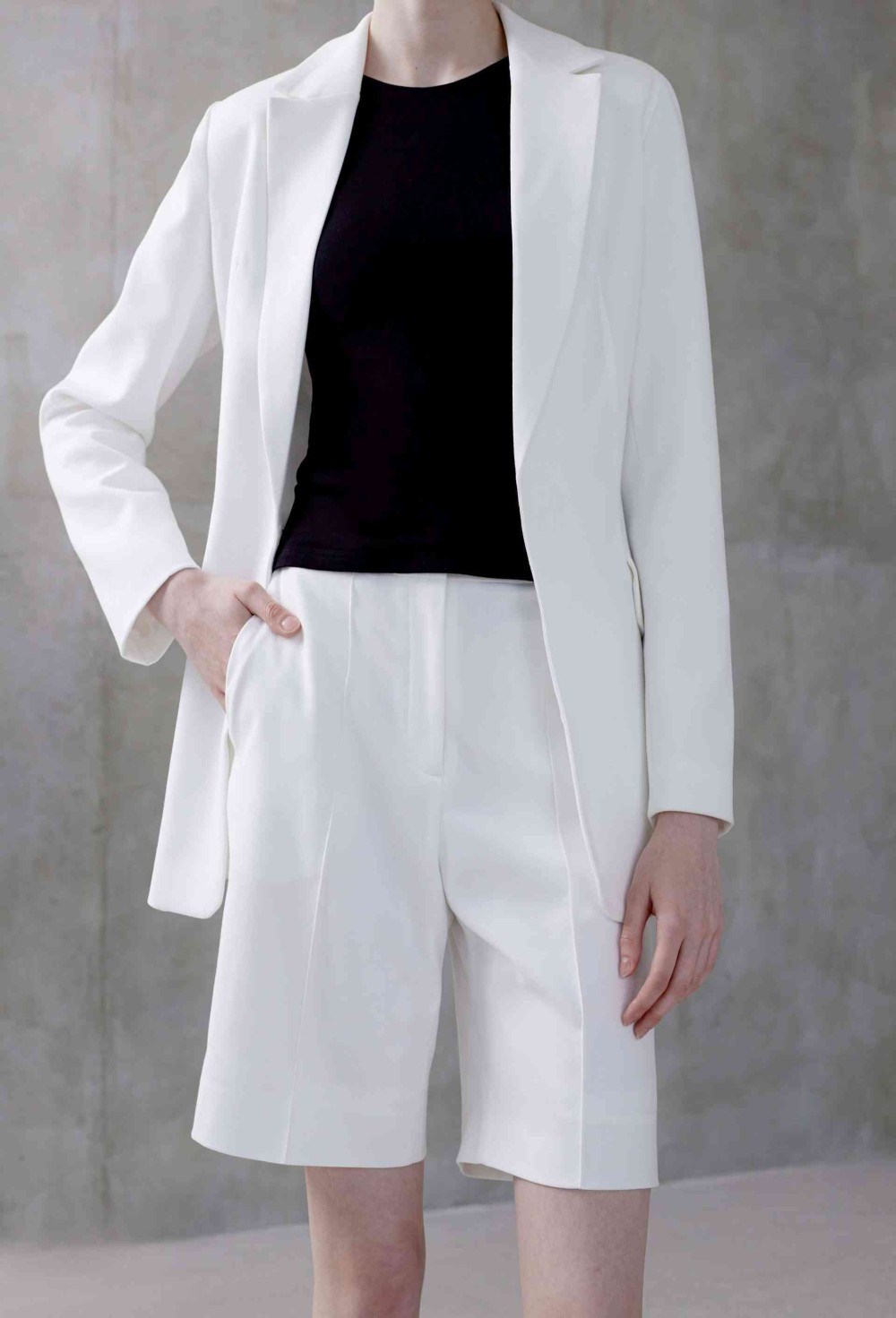 TOTAL WHITE Shorts - photo 43632