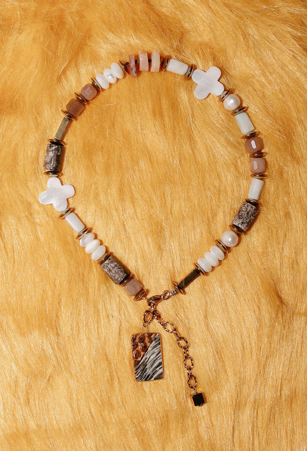 Caramel choker - photo 44545