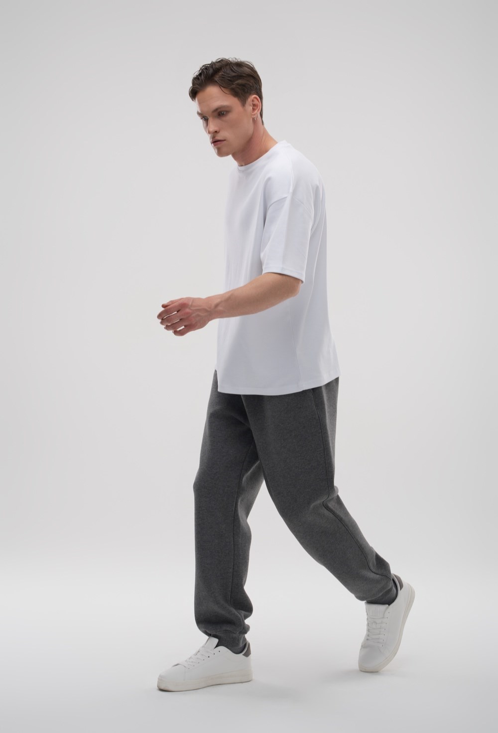 T-shirts - photo 44920