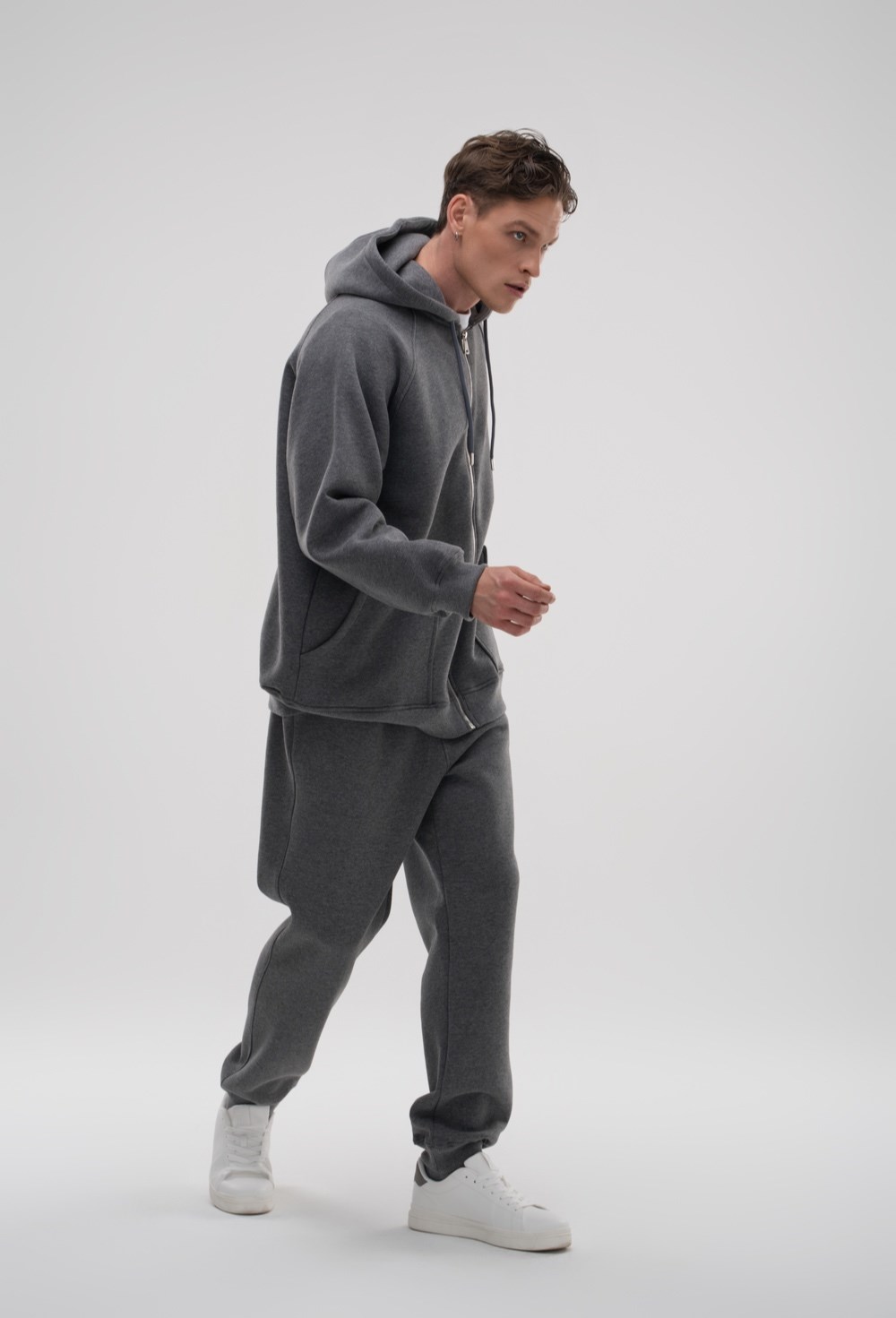 Sport suit - photo 44930