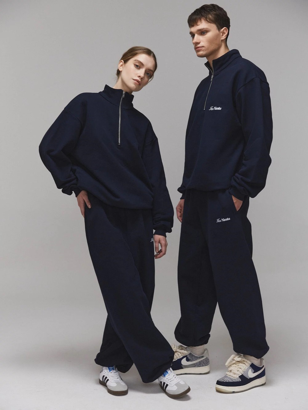 Joggers - photo 47734