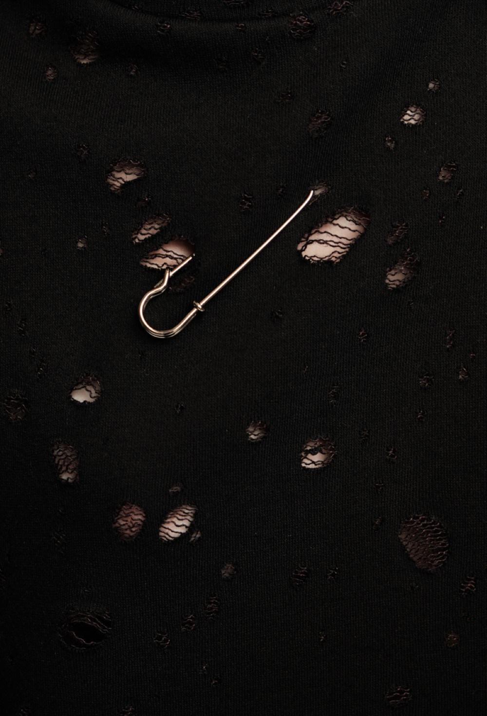 Three-dimensional hole punch T-shirt - photo 50403