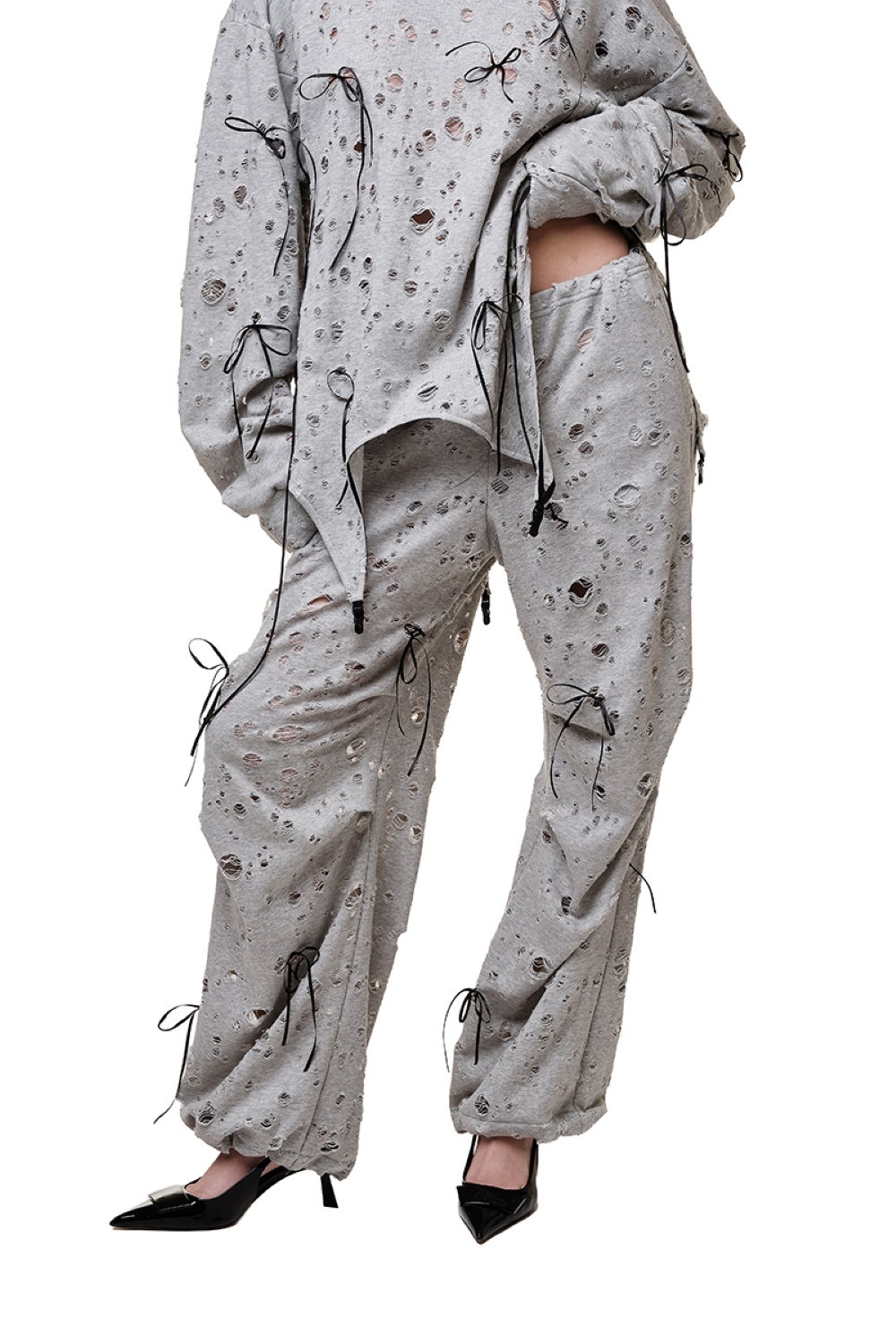 Sweatpants hole punch - photo 50464