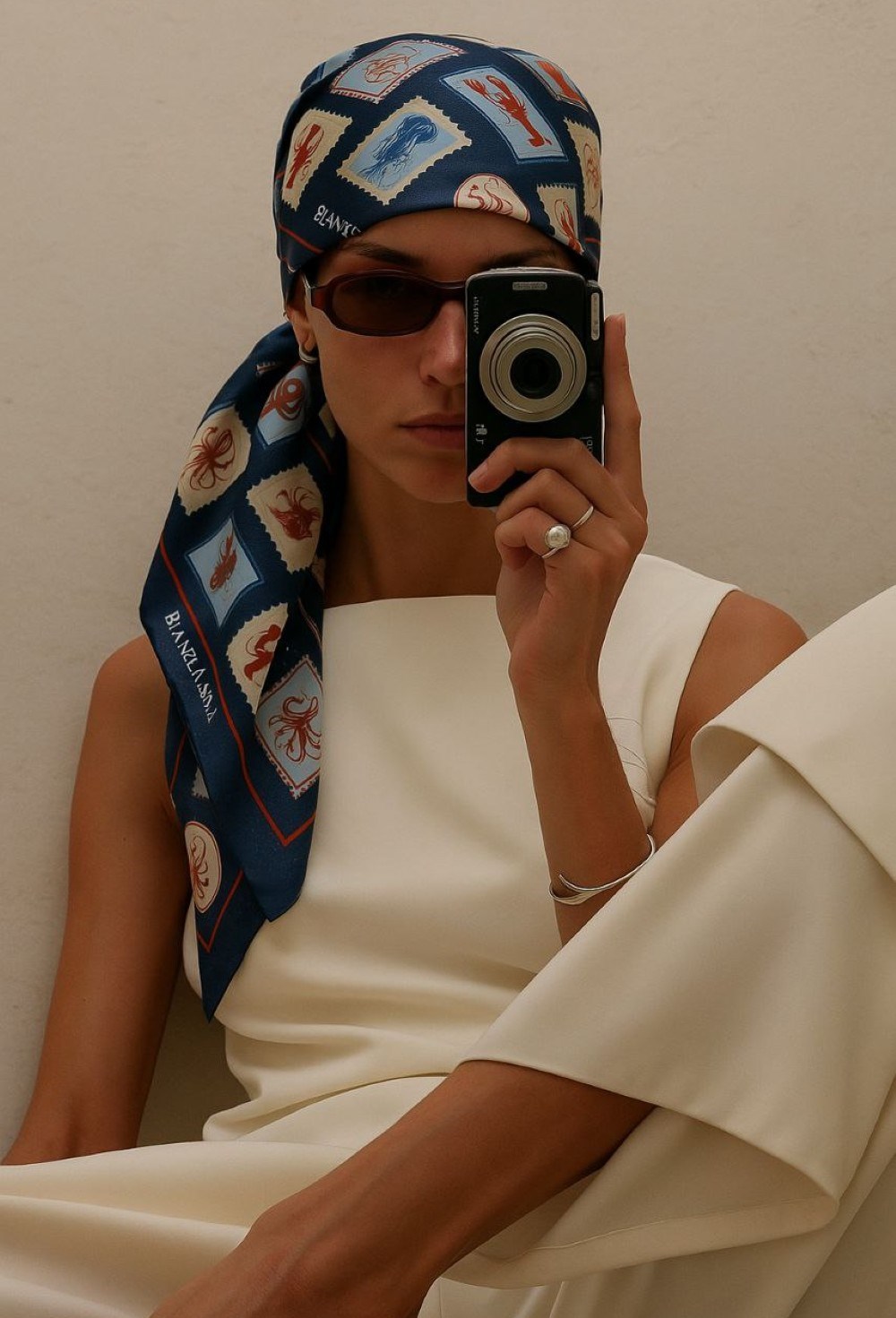 Handkerchief - photo 50843