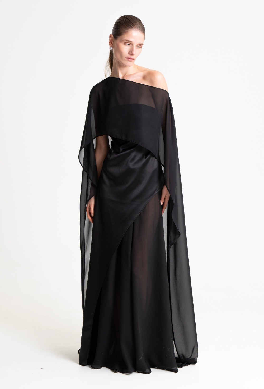 Selene's Silhouette cape - photo 51411