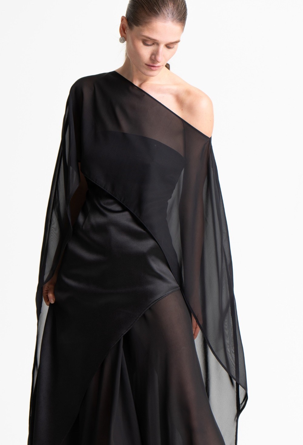 Selene's Silhouette cape - photo 51414