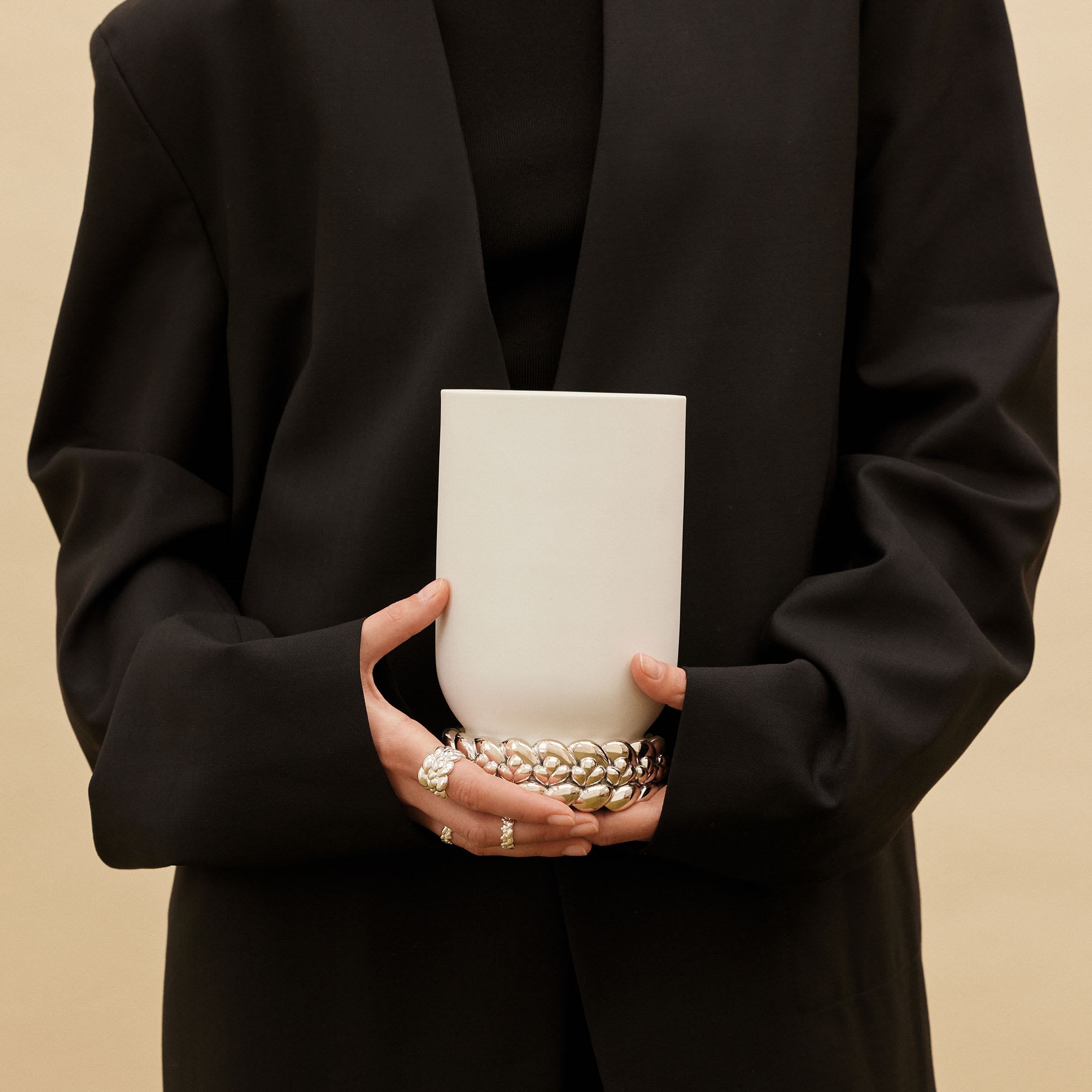 Small Porcelain Vase - photo 52573