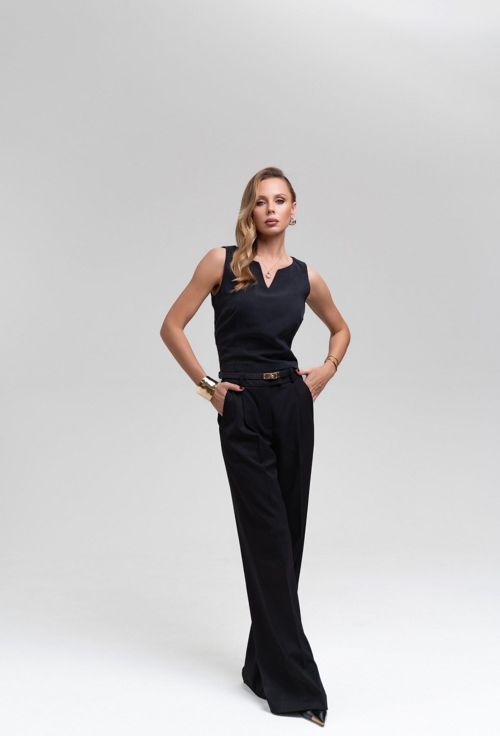 Black trousers with a crease - photo 55164