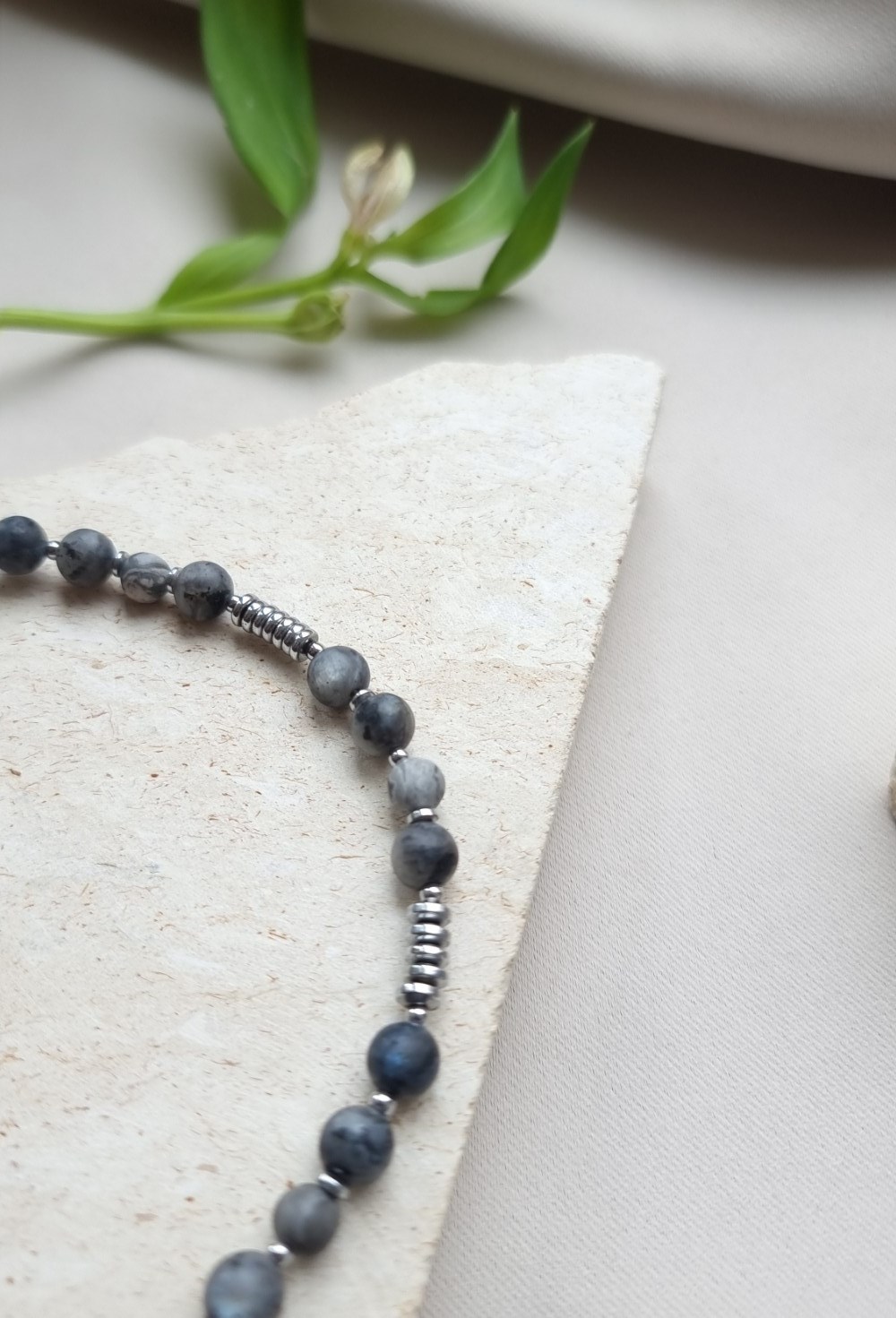 Gray Simplicity Necklace - photo 55406