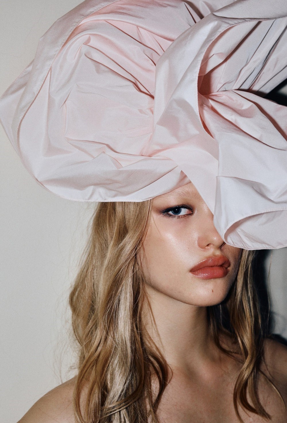 Swan Gloves - photo 55578