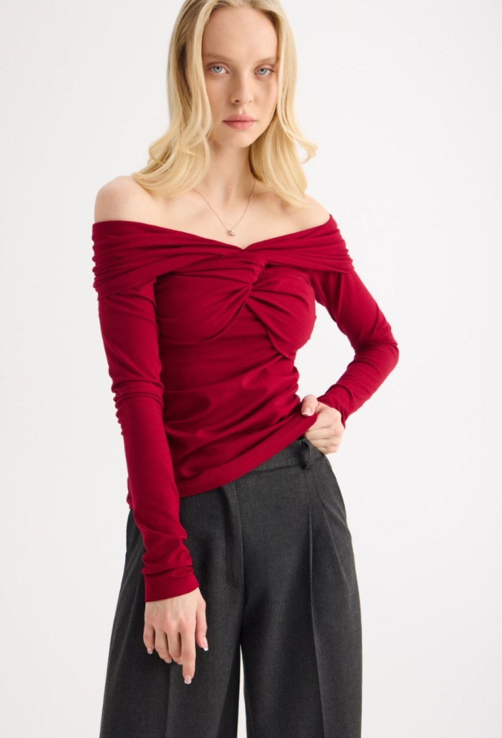 NICOLE Longsleeve - photo 56235