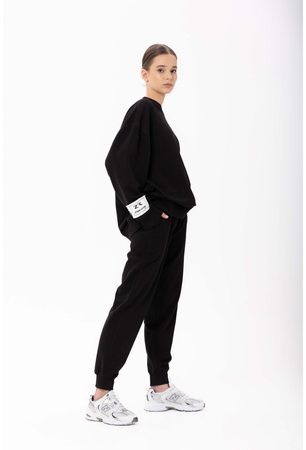 Tween black suit - photo 57432