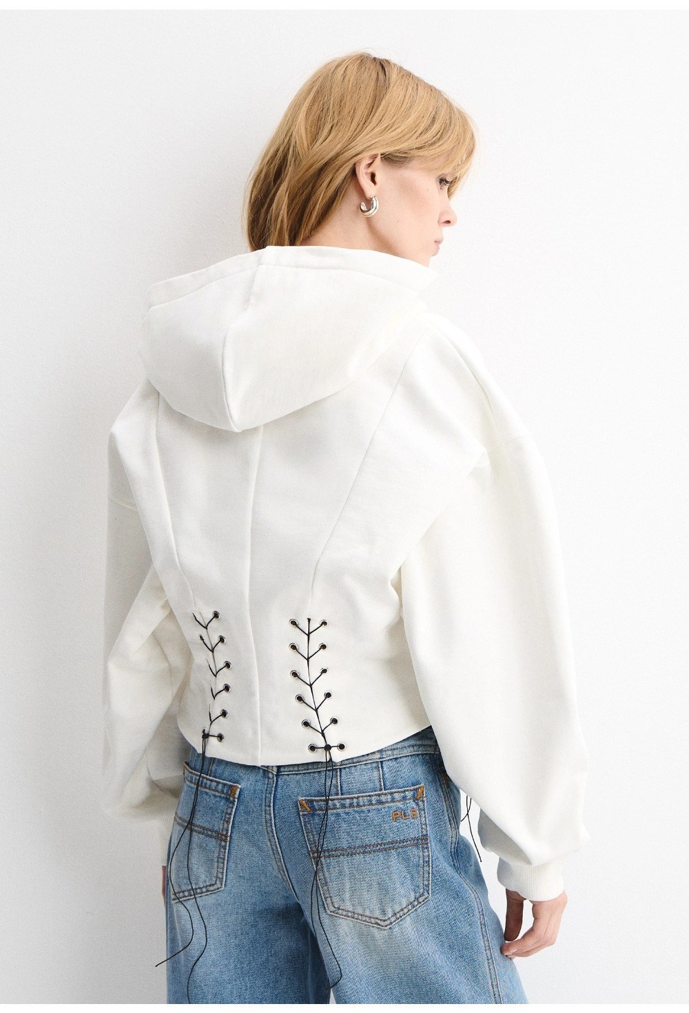 Hoodie with eyelets - photo 57899