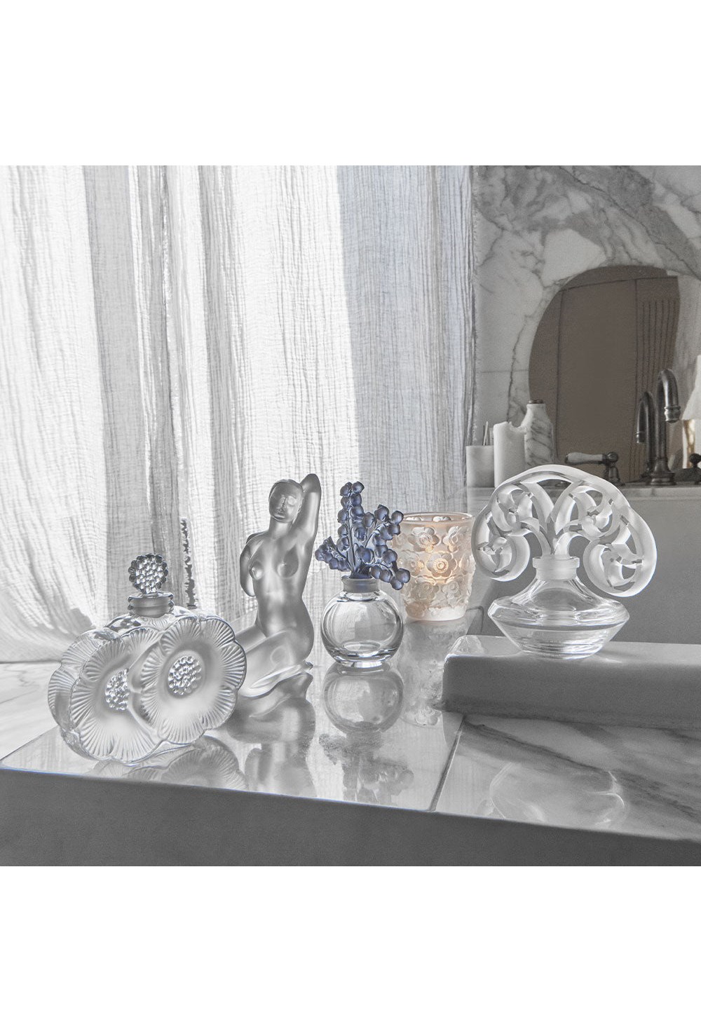 2 Fleurs perfume bottle - photo 58094