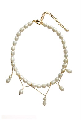 necklace with natural pearls