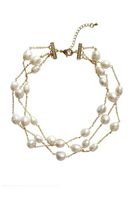 choker made of natural pearls