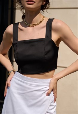 Silk top with elastic band