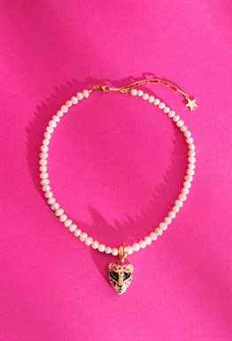 panther on pearl choker