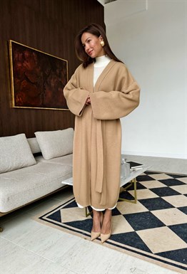 Knitted coat (cardigan)