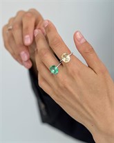 Cocktail ring with yellow crystal - photo 12246