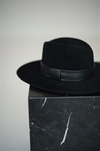 Black fedora - photo 18017