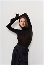 Turtleneck all night long - photo 26528