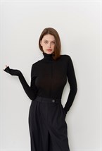 Turtleneck all night long - photo 26531