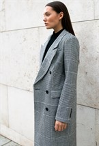 Women's black plaid coat - photo 31803