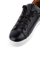 Sneakers - photo 33540